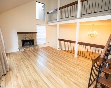 112 Bluebird Dr - Photo Thumbnail 9