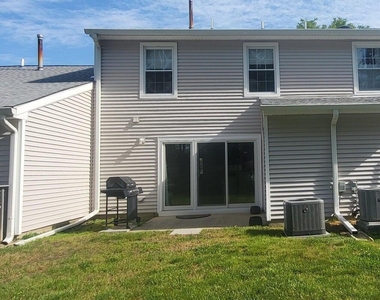 32 Redwood Drive - Photo Thumbnail 22