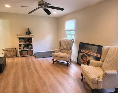 32 Redwood Drive - Photo Thumbnail 15