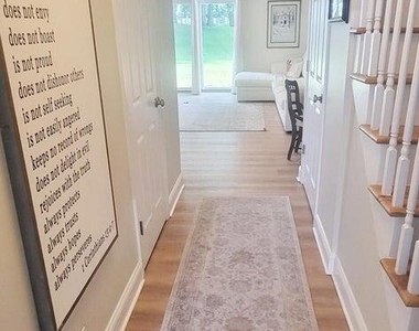 32 Redwood Drive - Photo Thumbnail 7