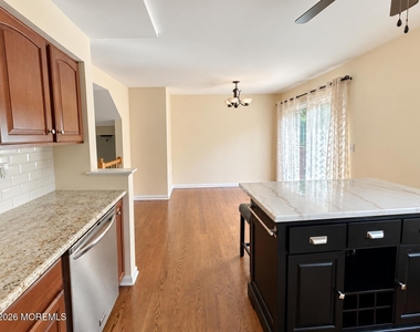 61 Saxton Road - Photo Thumbnail 11