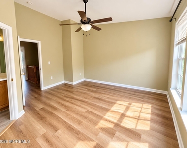 61 Saxton Road - Photo Thumbnail 14