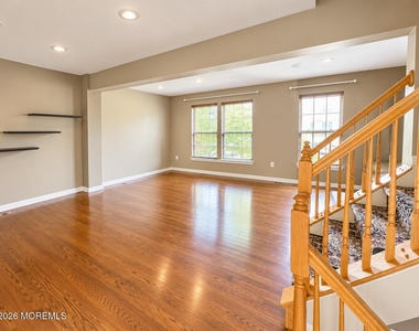 61 Saxton Road - Photo Thumbnail 9