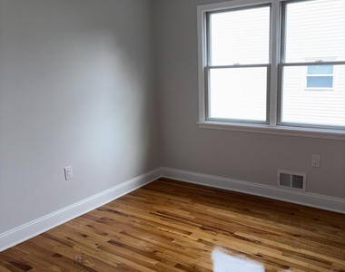 274 Spring Street - Photo Thumbnail 17