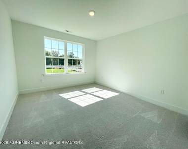 113 Woolley Court - Photo Thumbnail 10