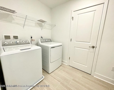 113 Woolley Court - Photo Thumbnail 8