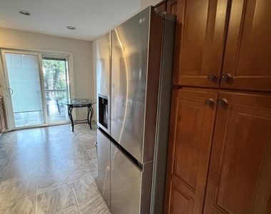 6 Roslyn Drive - Photo Thumbnail 5