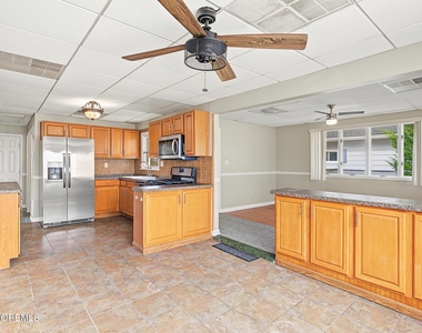 137 E Susquehanna Drive - Photo Thumbnail 12