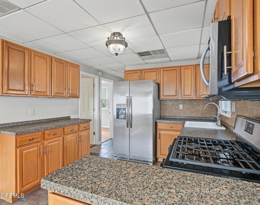 137 E Susquehanna Drive - Photo Thumbnail 14