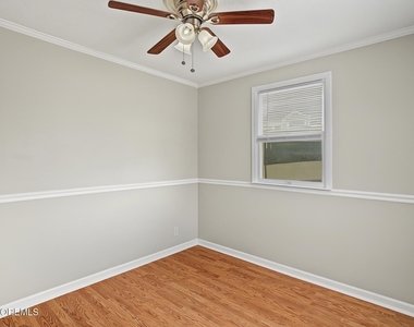 137 E Susquehanna Drive - Photo Thumbnail 22
