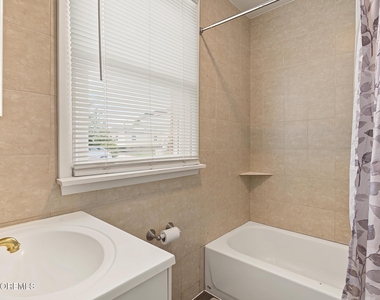 137 E Susquehanna Drive - Photo Thumbnail 20