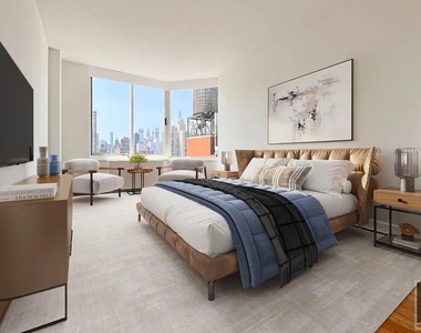 East 79th Street - Photo Thumbnail 4