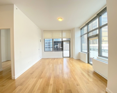 West 57th Street - Photo Thumbnail 1