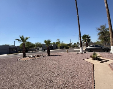 2150 W Missouri Avenue - Photo Thumbnail 25