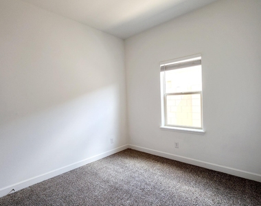5603 N 194th Avenue - Photo Thumbnail 7