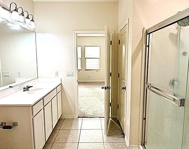 301 S Soledad Court - Photo Thumbnail 7