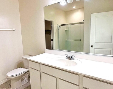 301 S Soledad Court - Photo Thumbnail 8