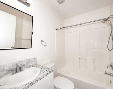 532 W 9th Street - Photo Thumbnail 21