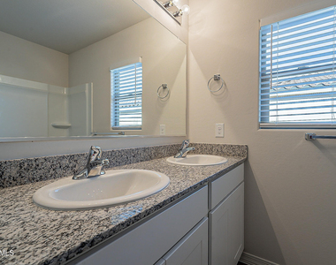 914 W Palo Verde Avenue - Photo Thumbnail 21