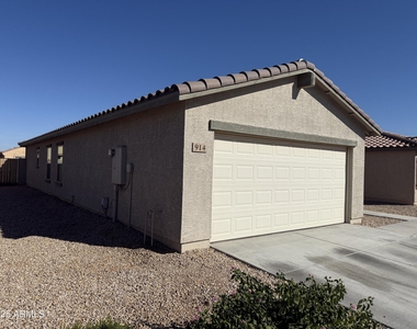 914 W Palo Verde Avenue - Photo Thumbnail 5
