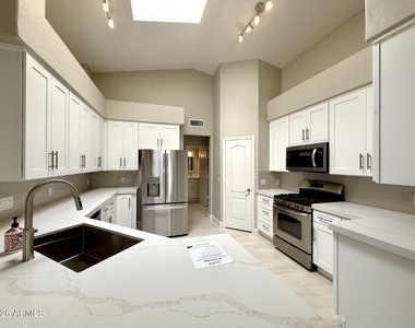 11815 E Clinton Street - Photo Thumbnail 4