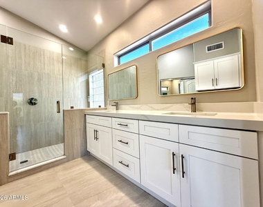 11815 E Clinton Street - Photo Thumbnail 18