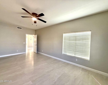 11815 E Clinton Street - Photo Thumbnail 7