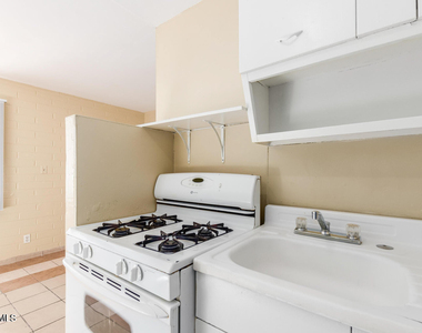 320 N 20th Avenue - Photo Thumbnail 15