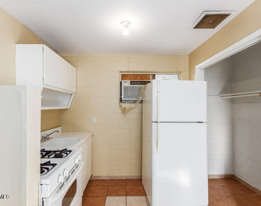 320 N 20th Avenue - Photo Thumbnail 10
