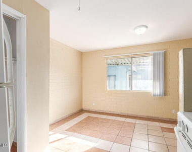 320 N 20th Avenue - Photo Thumbnail 13