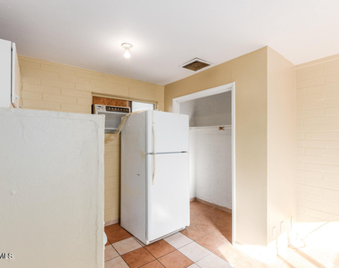 320 N 20th Avenue - Photo Thumbnail 11