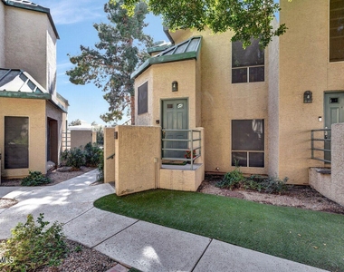 101 N 7th Street - Photo Thumbnail 1