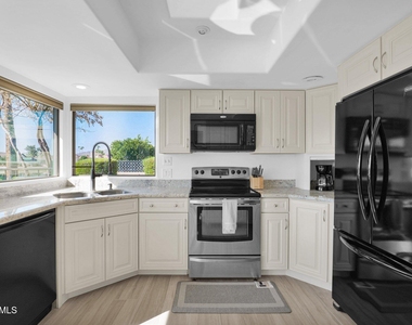 8183 E Del Cuarzo Drive - Photo Thumbnail 13