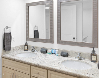 8183 E Del Cuarzo Drive - Photo Thumbnail 6