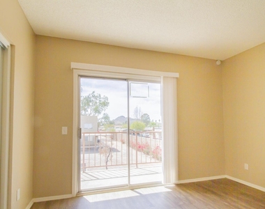 2802 E Monte Cristo Avenue - Photo Thumbnail 5
