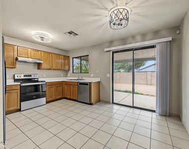 8507 W College Drive - Photo Thumbnail 13