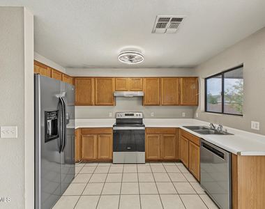 8507 W College Drive - Photo Thumbnail 14