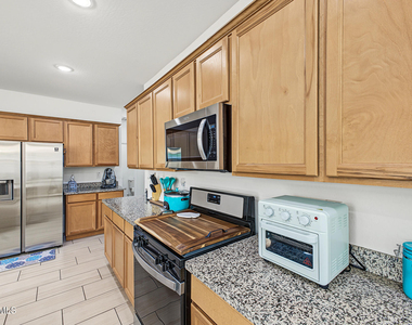 20398 W Elm Drive - Photo Thumbnail 9