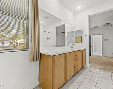 20398 W Elm Drive - Photo Thumbnail 21