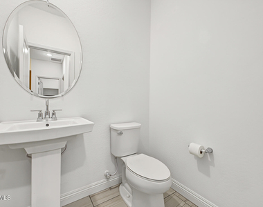 20398 W Elm Drive - Photo Thumbnail 11