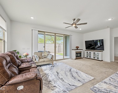 20398 W Elm Drive - Photo Thumbnail 3