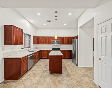 15523 W Central Street - Photo Thumbnail 14