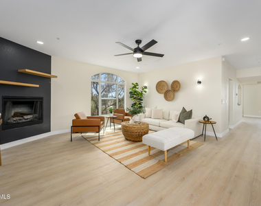 1081 W 1st Street - Photo Thumbnail 9