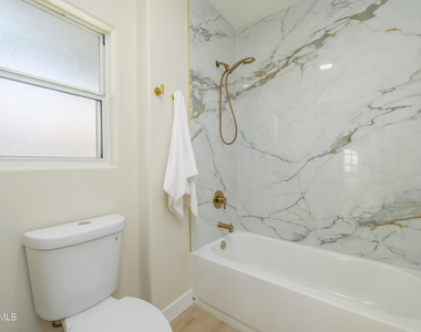 1081 W 1st Street - Photo Thumbnail 17