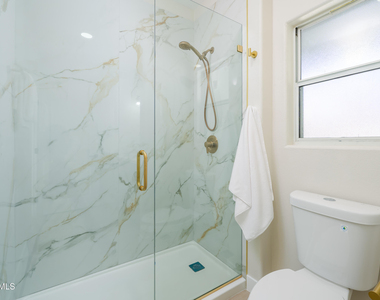 1081 W 1st Street - Photo Thumbnail 16