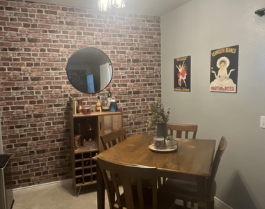 803 E Cochise Drive - Photo Thumbnail 7