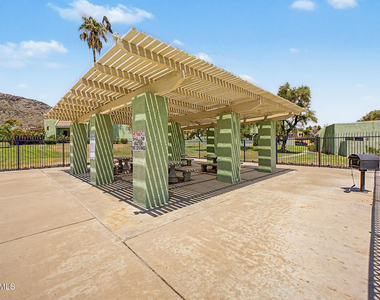 803 E Cochise Drive - Photo Thumbnail 30