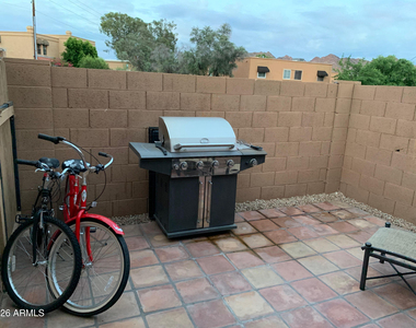 803 E Cochise Drive - Photo Thumbnail 23