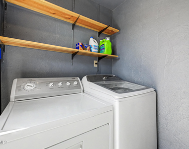803 E Cochise Drive - Photo Thumbnail 20