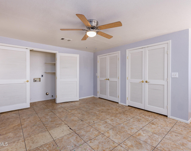 5102 N 20th Avenue - Photo Thumbnail 15
